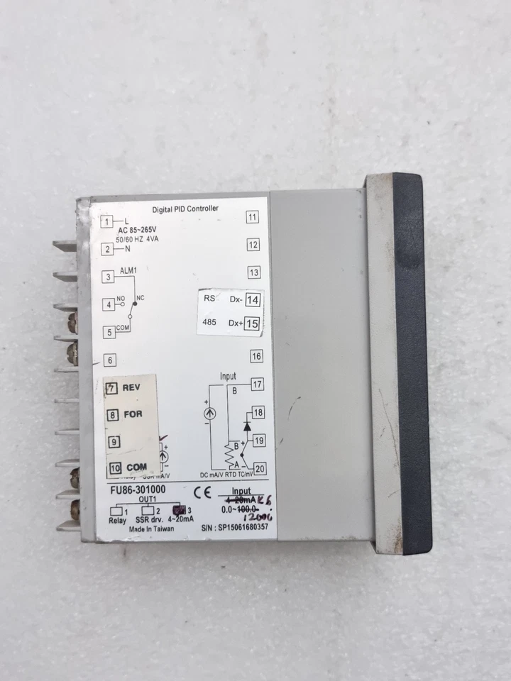 Honeywell DC1020 FU86-301000 Digital PID Controller 85-265Vac 4VA (Used Working)